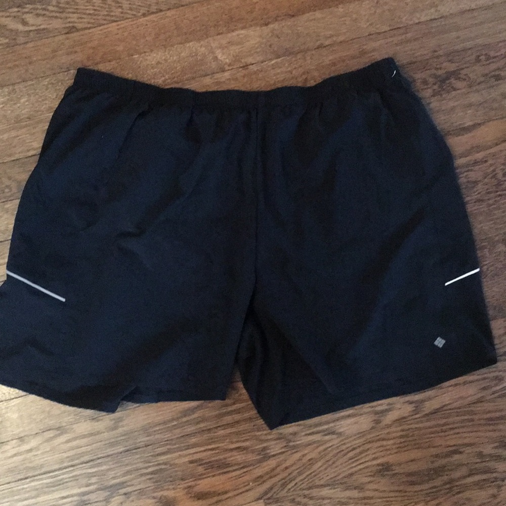 Men’s Columbia running shorts